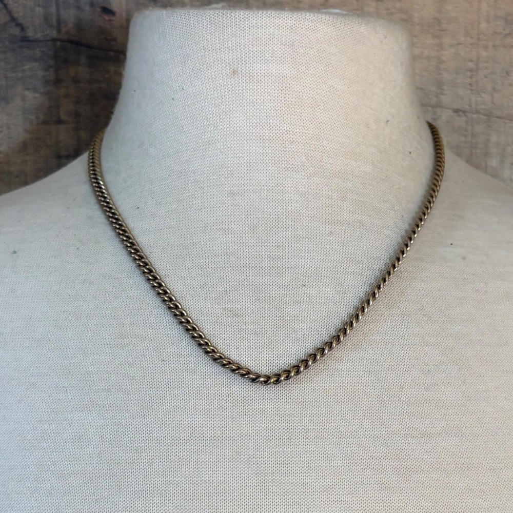 Vintage Gold Tone Curb Chain Necklace 18 Inch Unisex Cuban Link